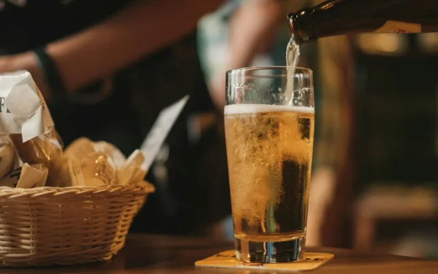 酒的分类体系：按原料工艺分类